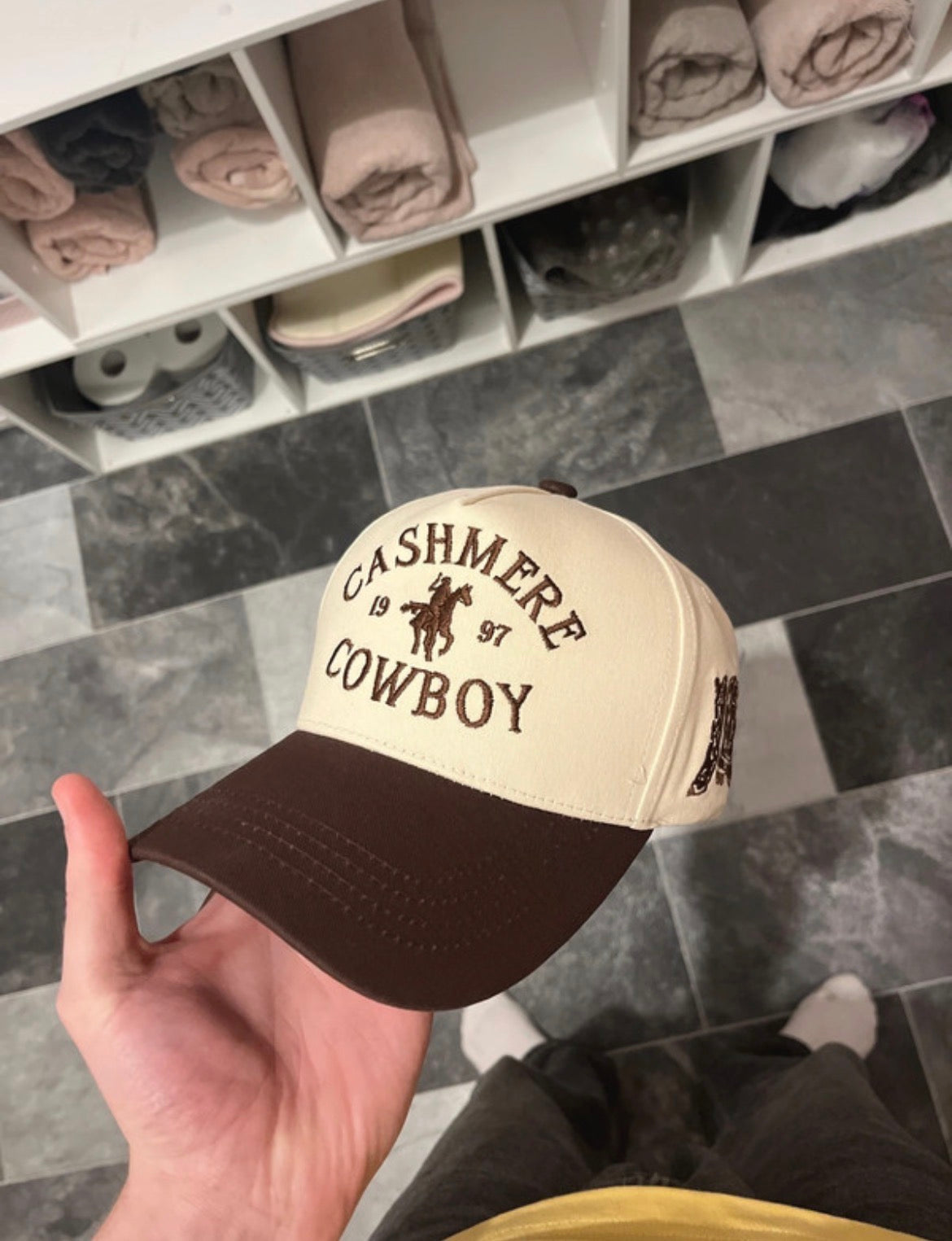 Cashmere cowboy cap