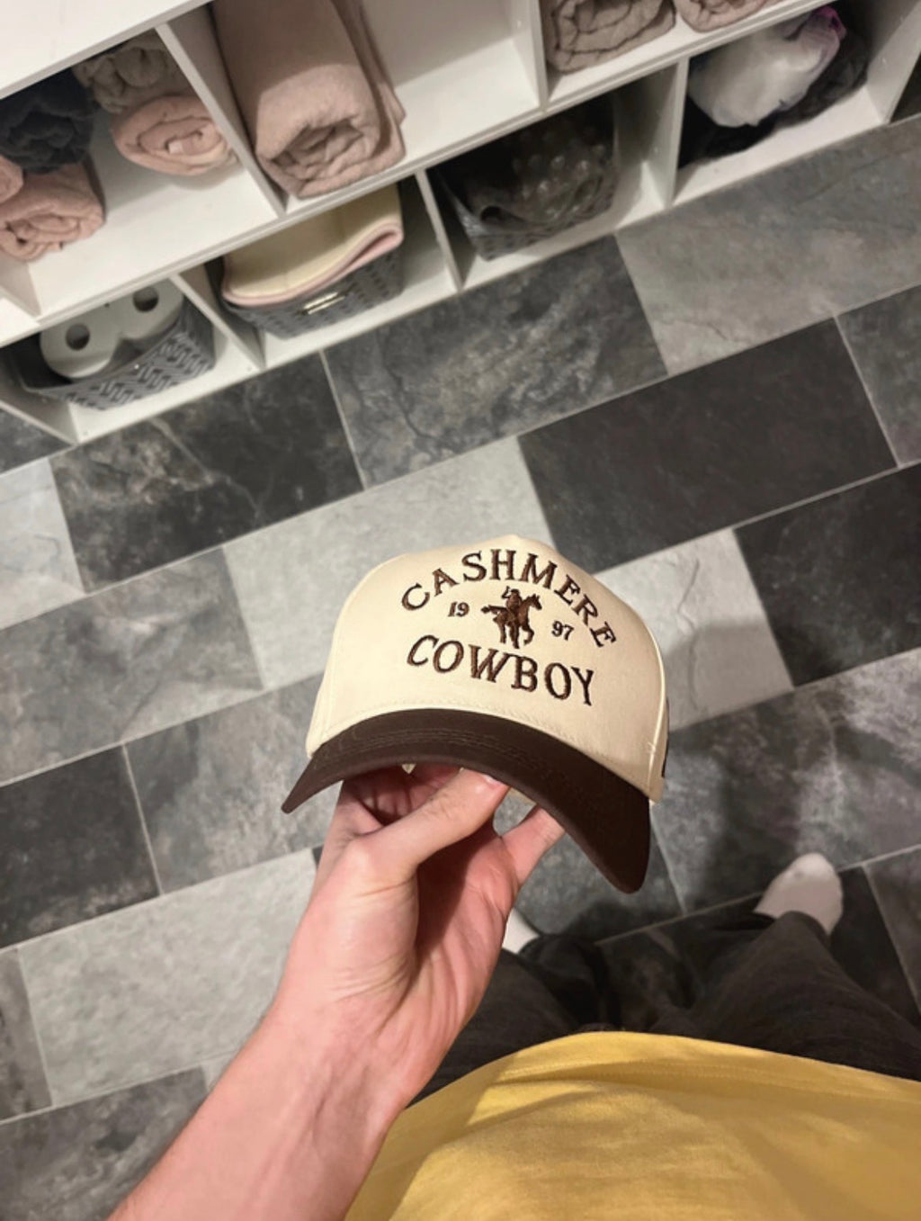 Cashmere cowboy cap