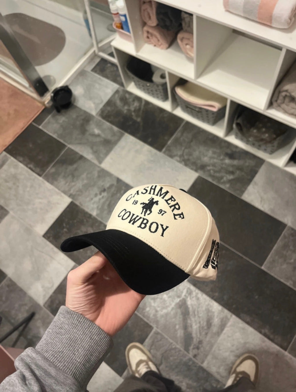 Cashmere cowboy cap