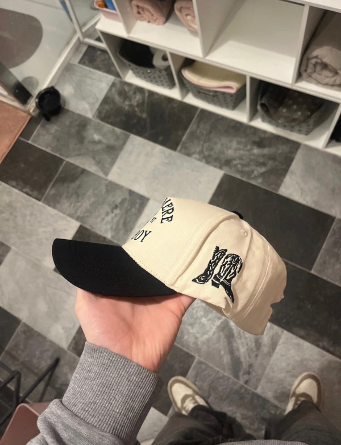 Cashmere cowboy cap